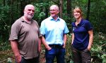 Ortsbegehung Portzbach: Revierleitung, Vertreter der Verbandsgemeinde und Projektkoordinatorin Ortsbegehung Portzbach: Revierleitung, Vertreter der Verbandsgemeinde und Projektkoordinatorin