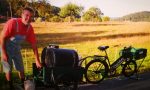 Wasserfaß ganz ökologisch ans Fahrrad gehängt zur Bewässerung der gepflanzten Obstbäume (trockener Sommer 2018) Wasserfaß ganz ökologisch ans Fahrrad gehängt zur Bewässerung der gepflanzten Obstbäume (trockener Sommer 2018)